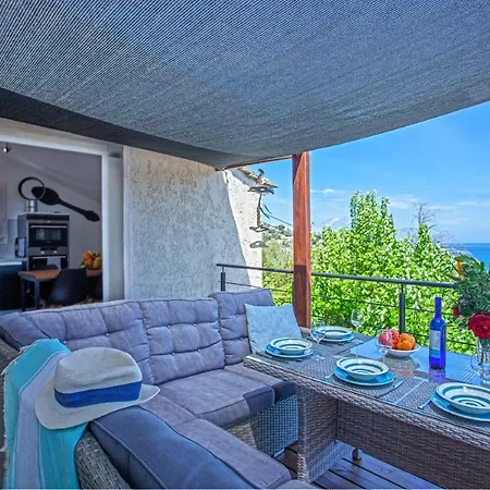 Nova Santa-Maria-di-Lota