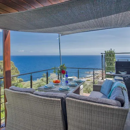 Nova * Santa-Maria-di-Lota