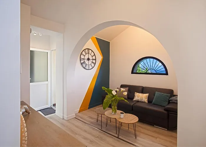 Nova Apartment