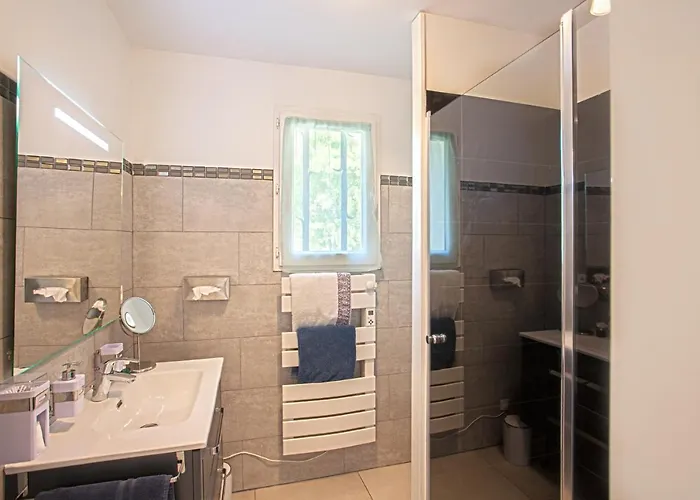 Nova * Santa-Maria-di-Lota